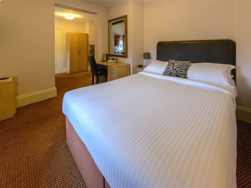 Oyo White Horse Hotel Storrington Εξωτερικό φωτογραφία