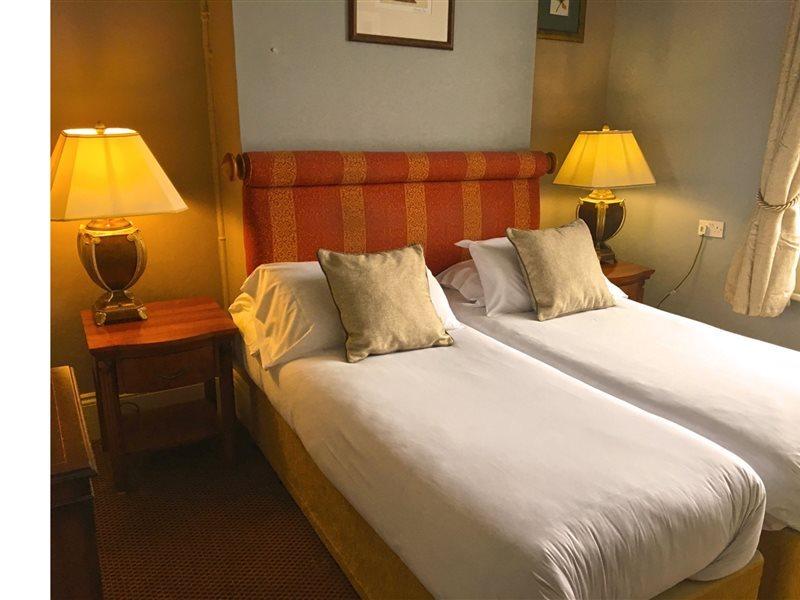 Oyo White Horse Hotel Storrington Εξωτερικό φωτογραφία