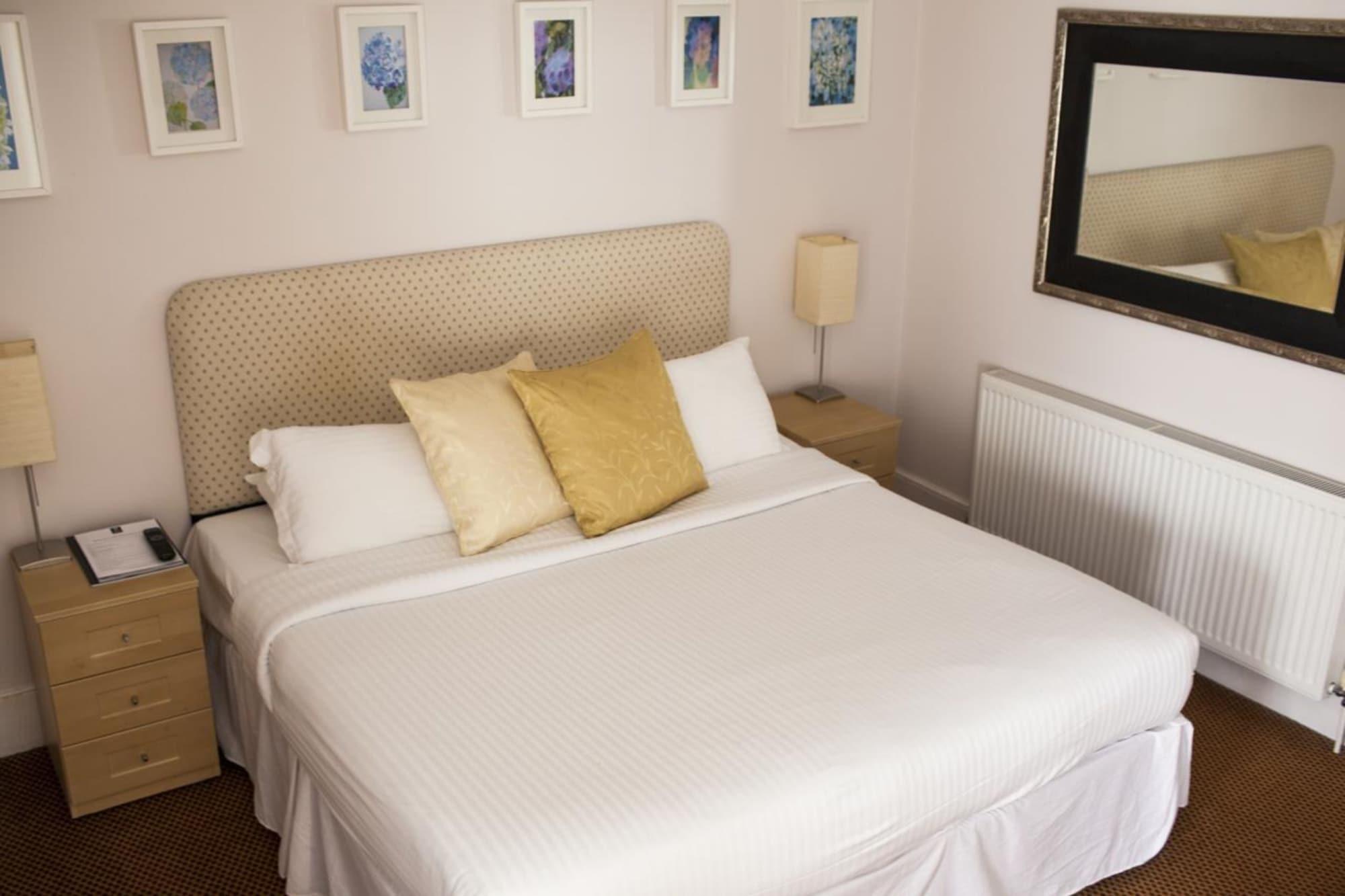 Oyo White Horse Hotel Storrington Εξωτερικό φωτογραφία