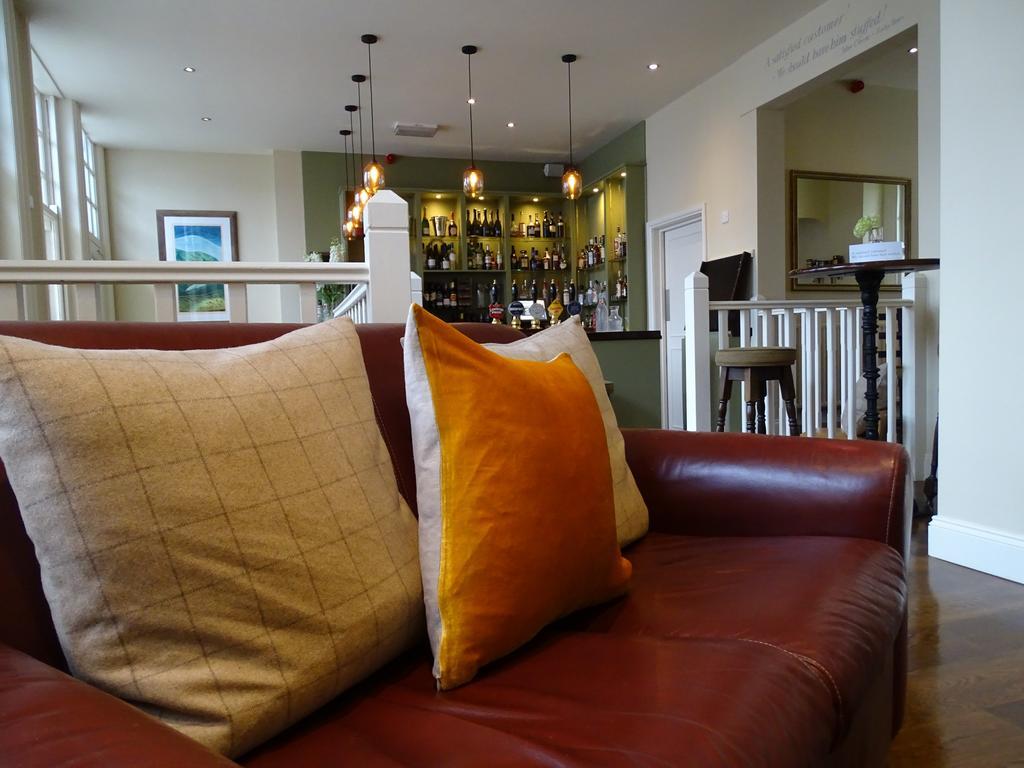 Oyo White Horse Hotel Storrington Εξωτερικό φωτογραφία